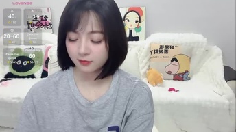 Lucy-8 Stripchat Live